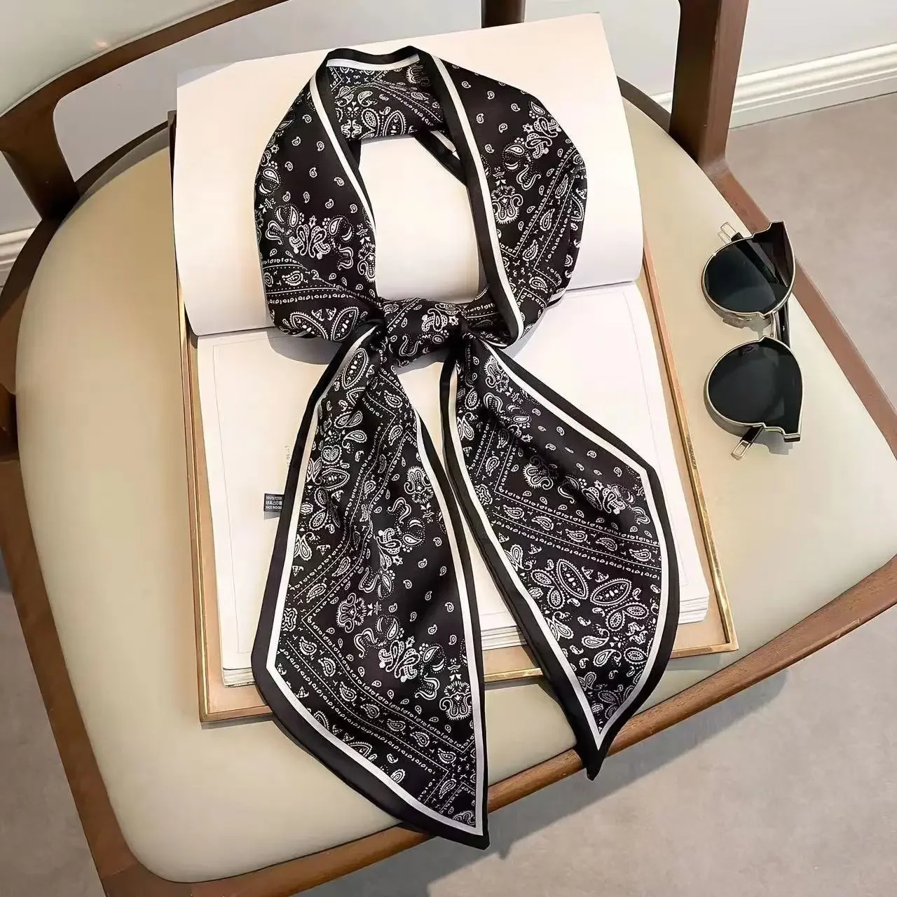 Écharpe fine imprimée à carrea - Luxury Bags Sales avis et prix