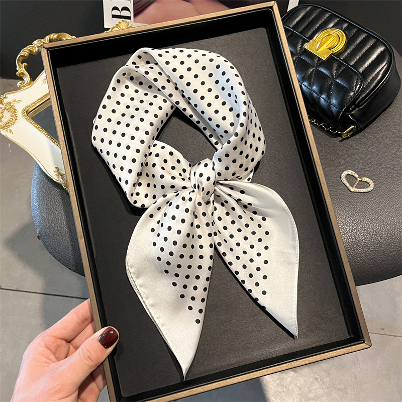Foulards College de luxe pour  - Luxury Bags Sales avis et prix