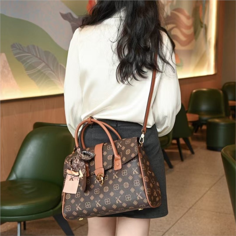 Sac à main léger de marque de  - Luxury Bags Collection avis et prix